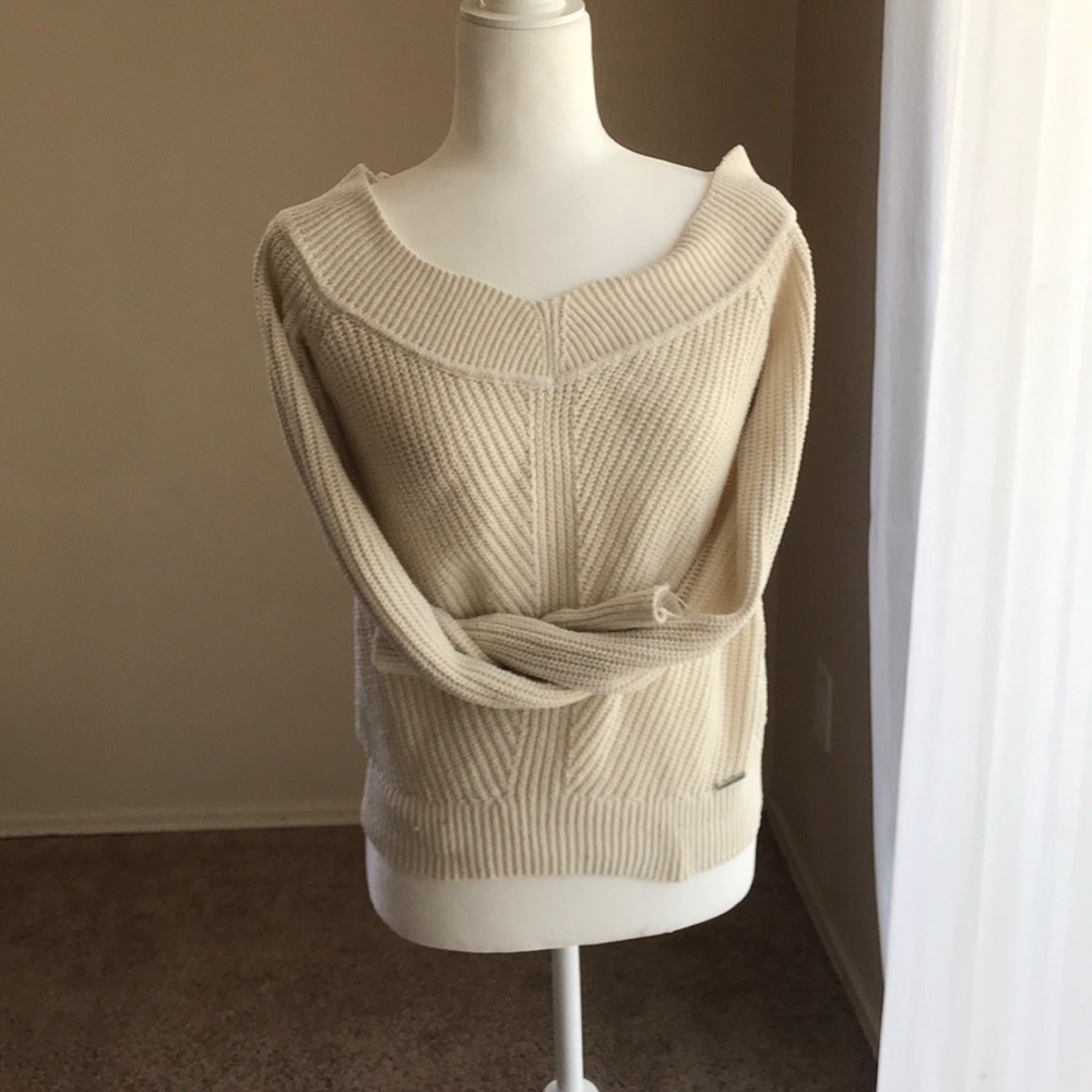 Abercrombie Cream off the shoulder sweater